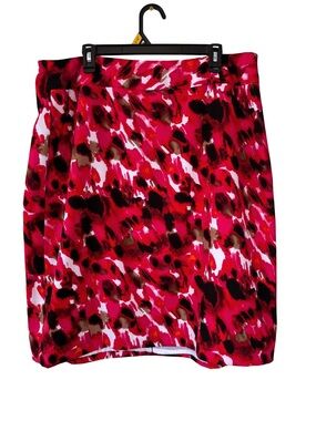 3/$20 Cato Pink, Red & Black Abstract Print Skirt